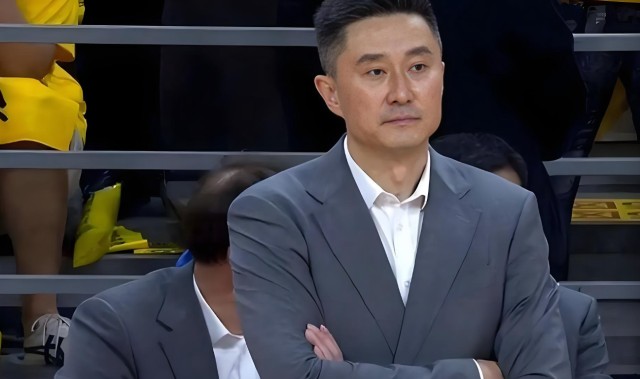 开云-出场38分钟，5中1，仅得2分！球迷：杜锋任人唯亲？
