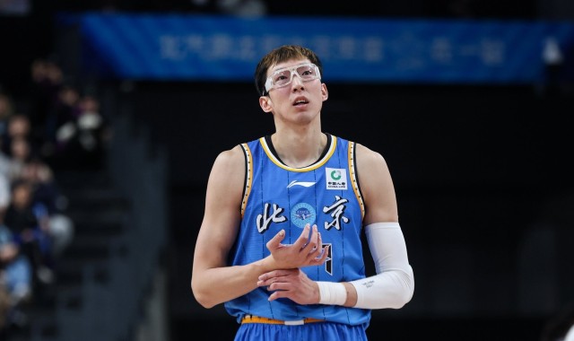 kaiyun sports-媒体人：周琦的天赋决定了他在CBA高薪 体质也决定了他当不了核心